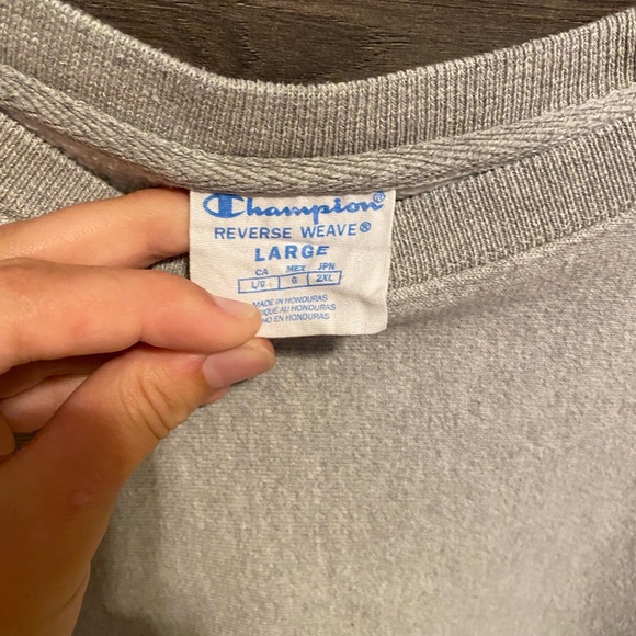 Mens large champion crewneck - Picture 3 of 4